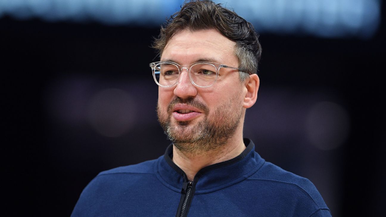  Sources: Liberty agree to hire Warriors’ Chris DeMarco as coach