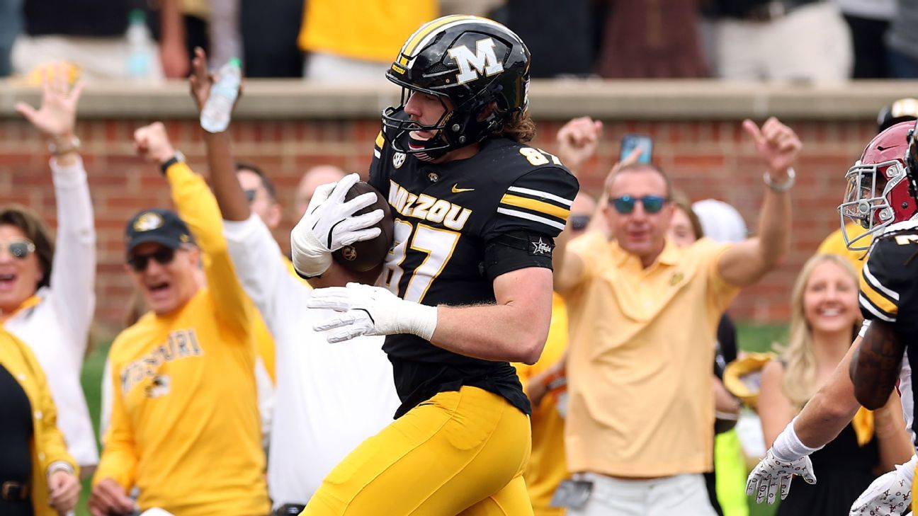  TE Brett Norfleet (shoulder) won’t play vs. Texas A&M