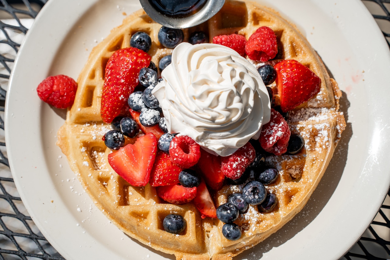  Denny’s breakfast chain sold in $620 million deal