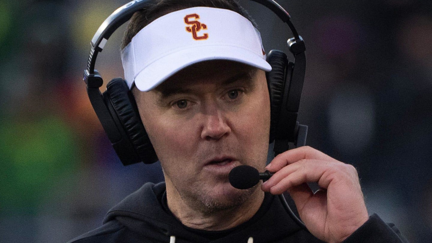  USC’s $110 Million Gamble on Lincoln Riley Trending Toward a Disappointing Clay Helton 2.0