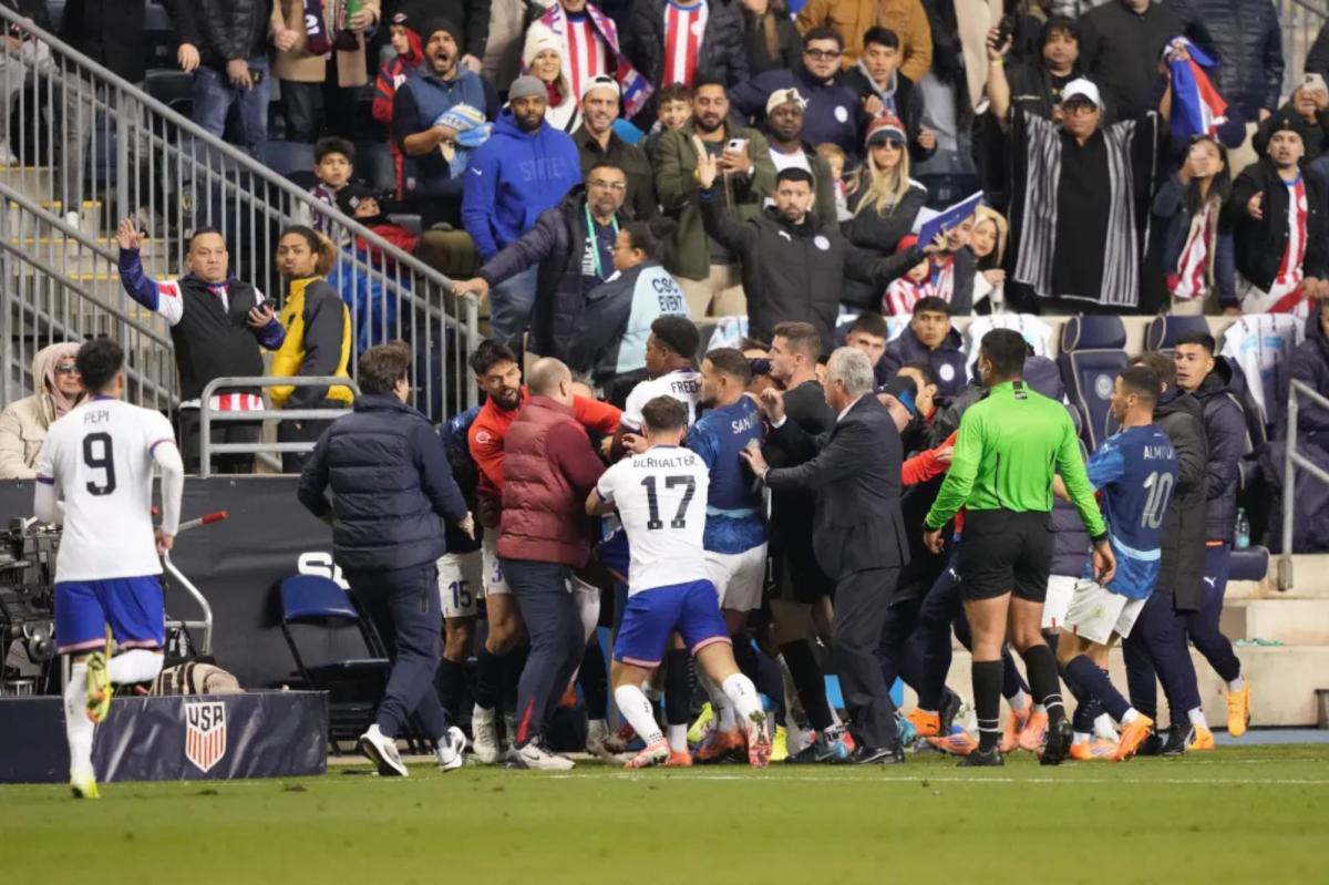  USMNT-Paraguay descends into chaos with ‘very dangerous’ brawl