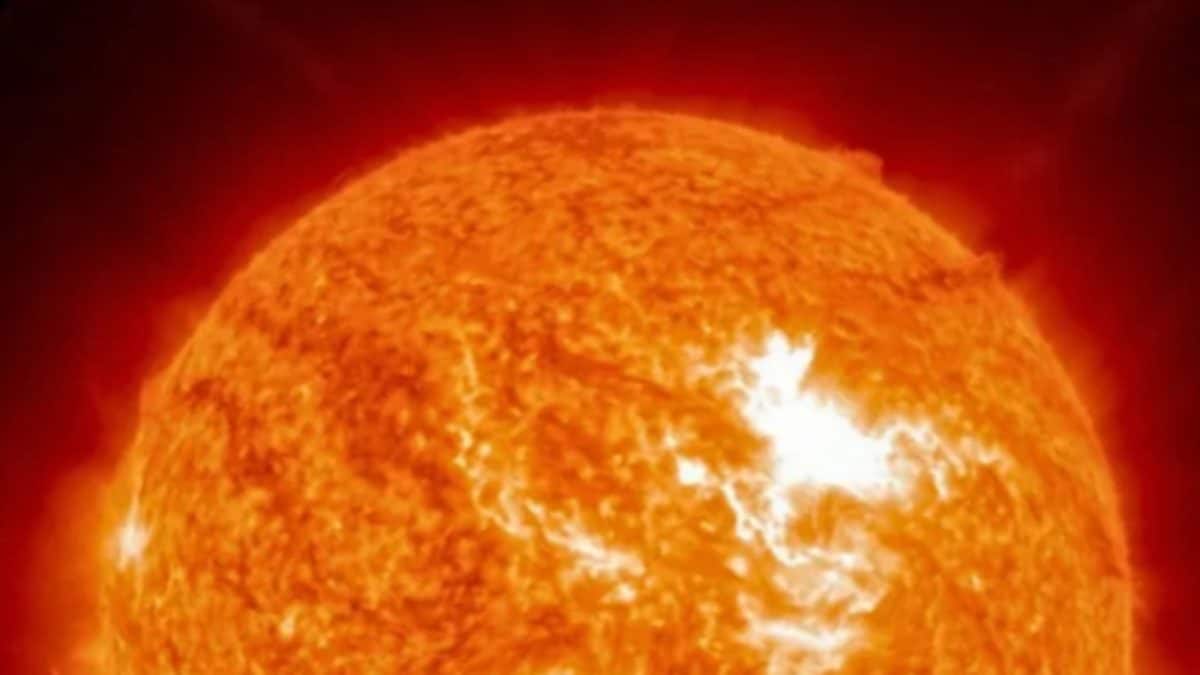  Did The Sun Just Punch Earth In The Face? Stunning Visuals Capture Rare Cosmic Event | World News