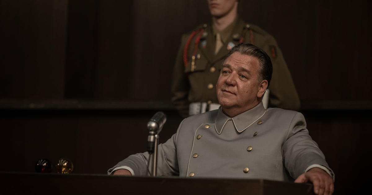  Russell Crowe Makes for a Menacing Nazi in ‘Nuremberg’