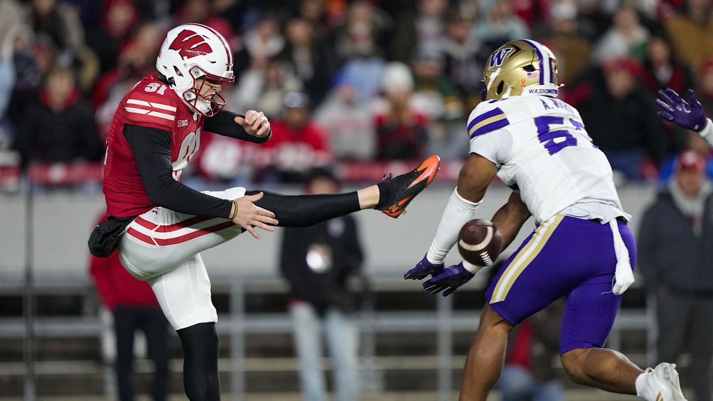  Wisconsin Shockingly Upsets No. 24 Washington As Punter Leads Team in Passing