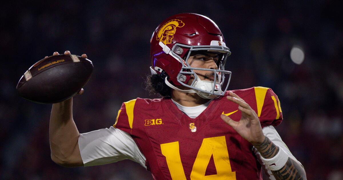  With one big hit, Jayden Maiava pushes No. 19 USC past Northwestern