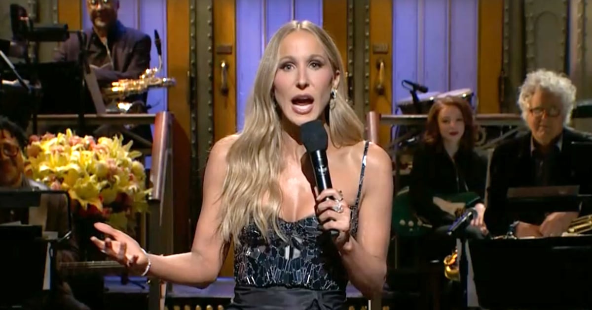  Nikki Glaser’s Rape and Pedophilia Jokes Horrify ‘SNL’ Viewers