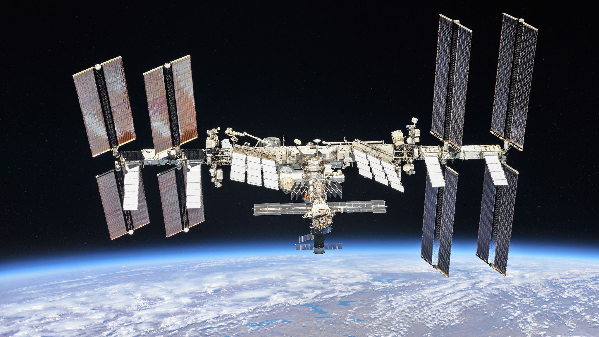  Today’s biggest science news: CDC in turmoil | Moss survives space | Comet 3I/ATLAS images