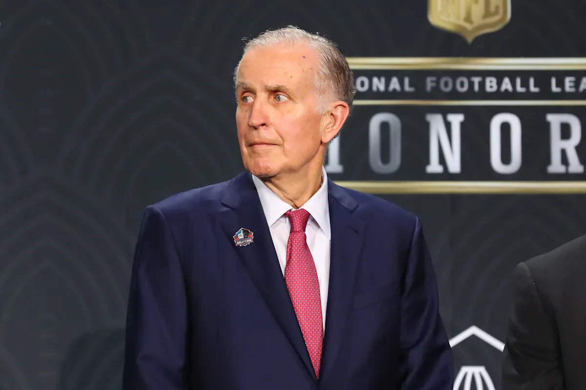  Former NFL commissioner Paul Tagliabue dies at age 84