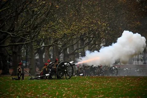 EPA a gun salute in Green Park for the King's birthday