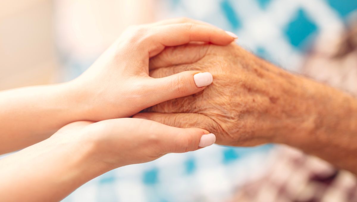  Scientists Discover Why Alzheimer’s Makes Patients Forget Loved Ones, And Possibly How To Prevent It