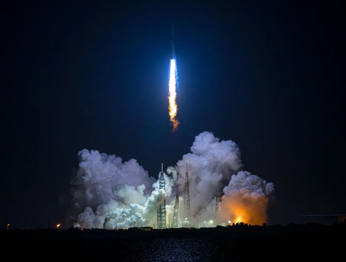  Blue Origin plans second launch of New Glenn mega-rocket on November 9