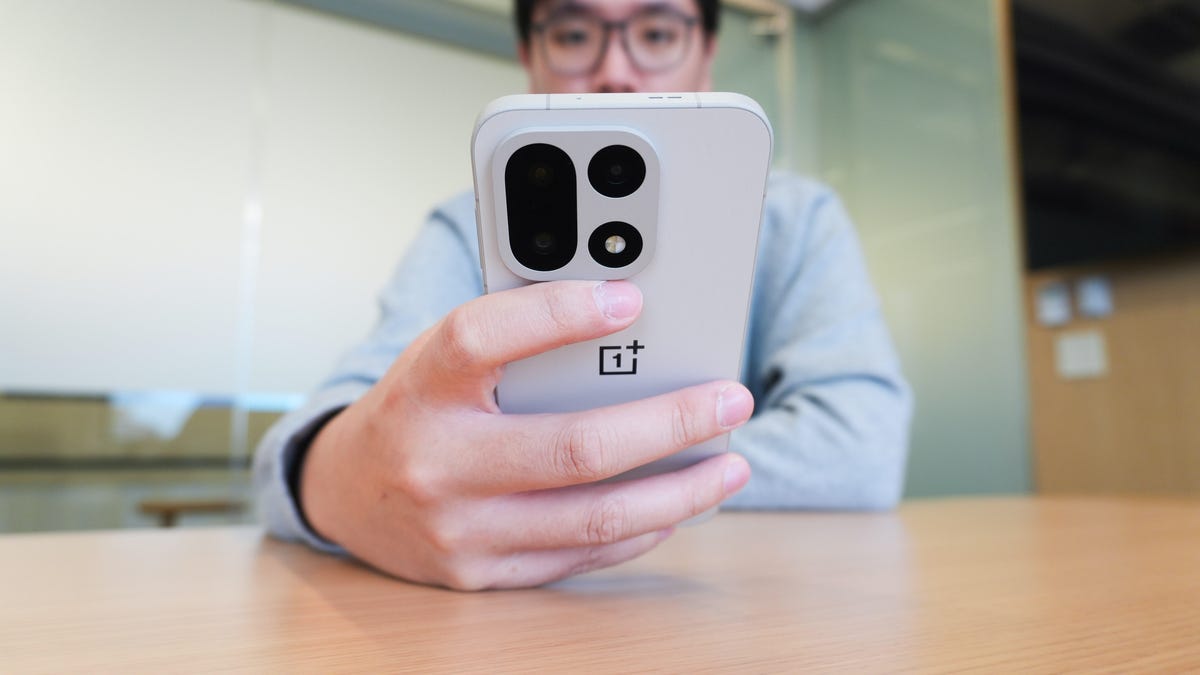  Forget Samsung S25 Ultra: This OnePlus just topped the Galaxy in meaningful ways