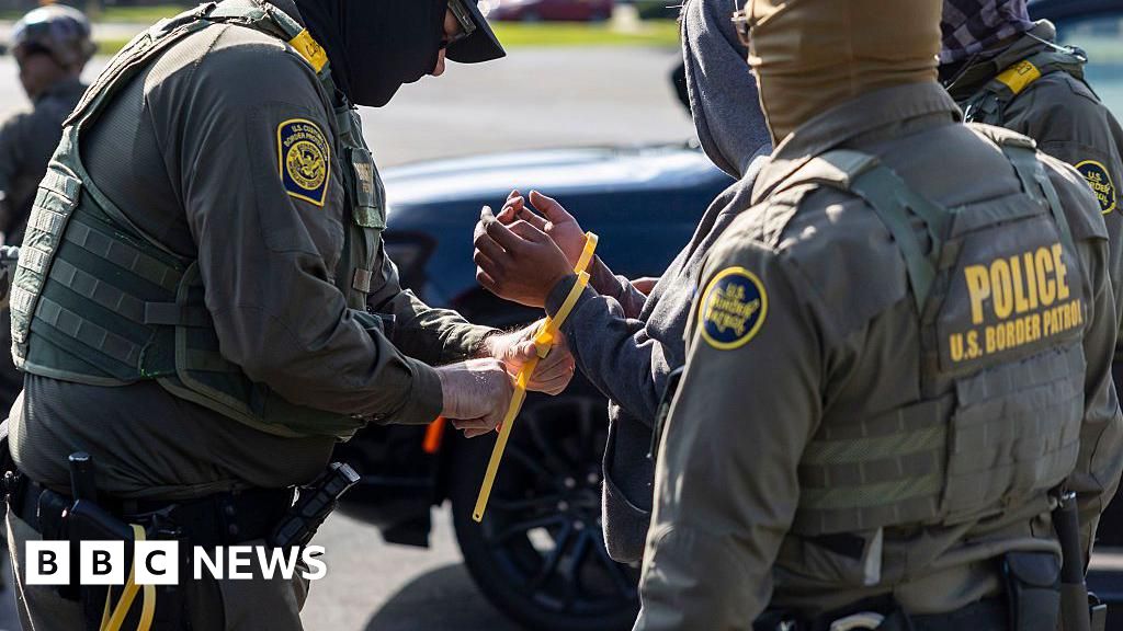  Charlotte faces DHS crackdown as agents target ‘criminal illegal aliens’