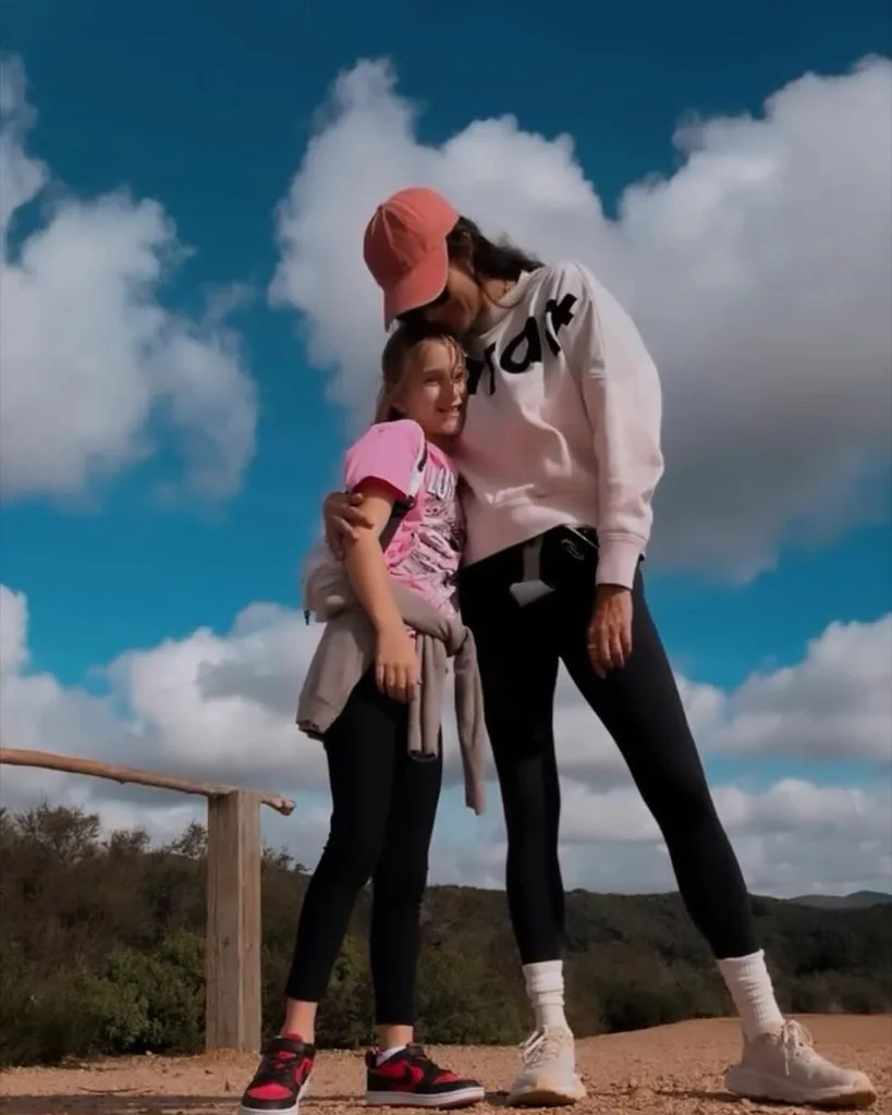 <p>Evelyn Willis</p>