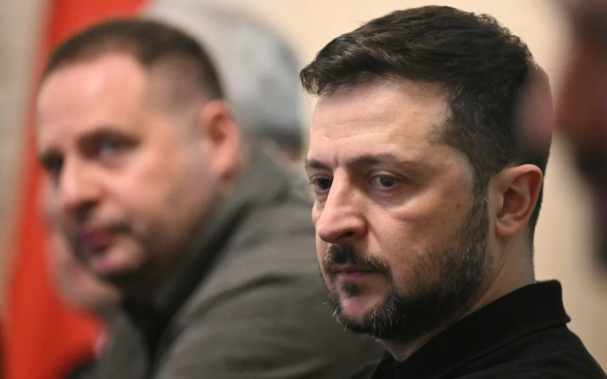  Zelensky under pressure to fire chief of staff over ‘Golden toilet scandal’