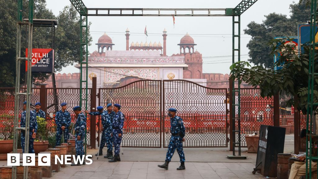  Indian police investigate Kashmir link to Red Fort blast