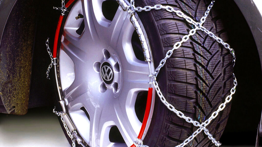  New Colorado Law Mandates Snow Chains For These Cars