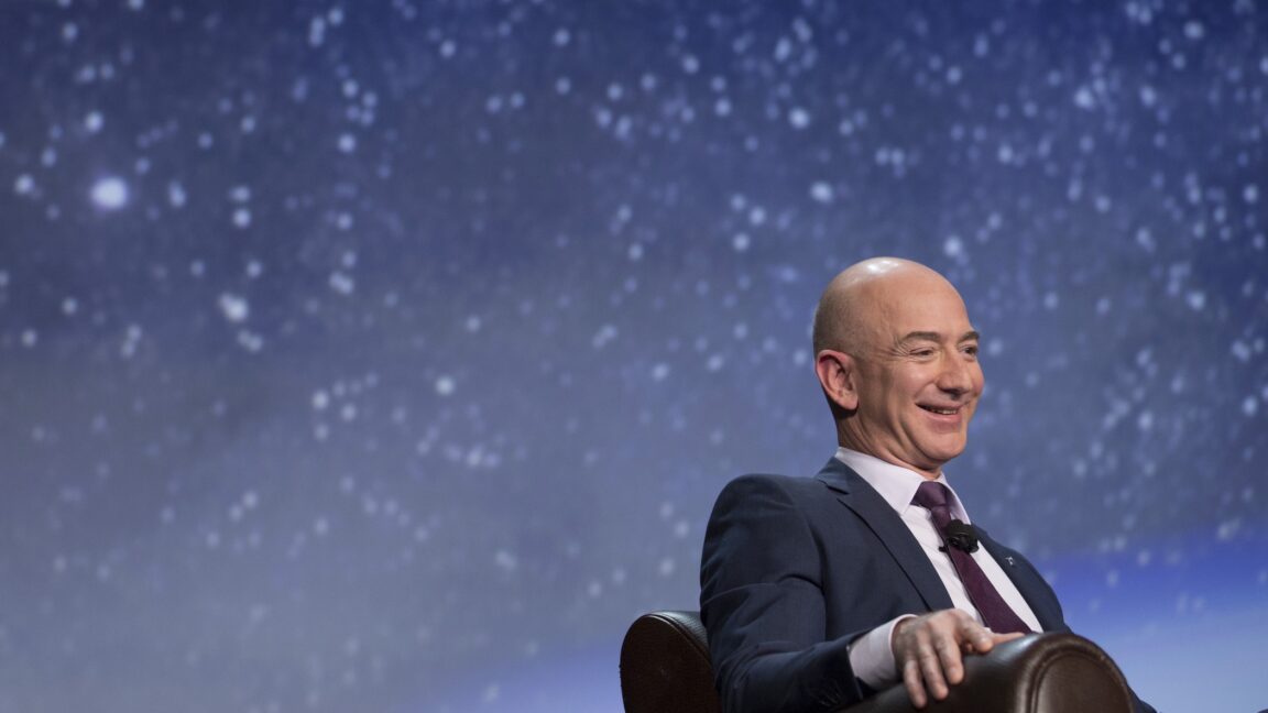  With a new company, Jeff Bezos will become a CEO again