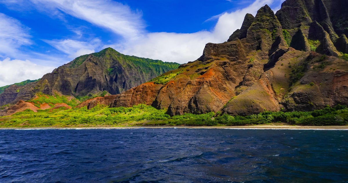  Navy sailor dies while rescuing children from high surf in Hawaii