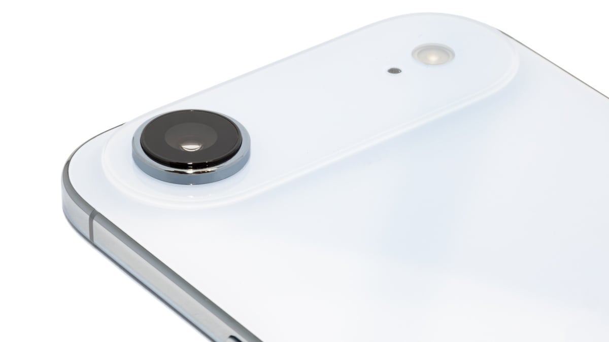  Weak sales delay next iPhone Air model, report claims