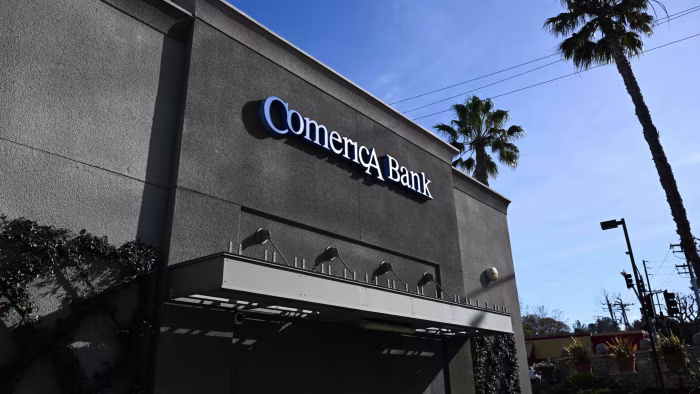  US bank deals surge as Trump-era regulators race through approvals