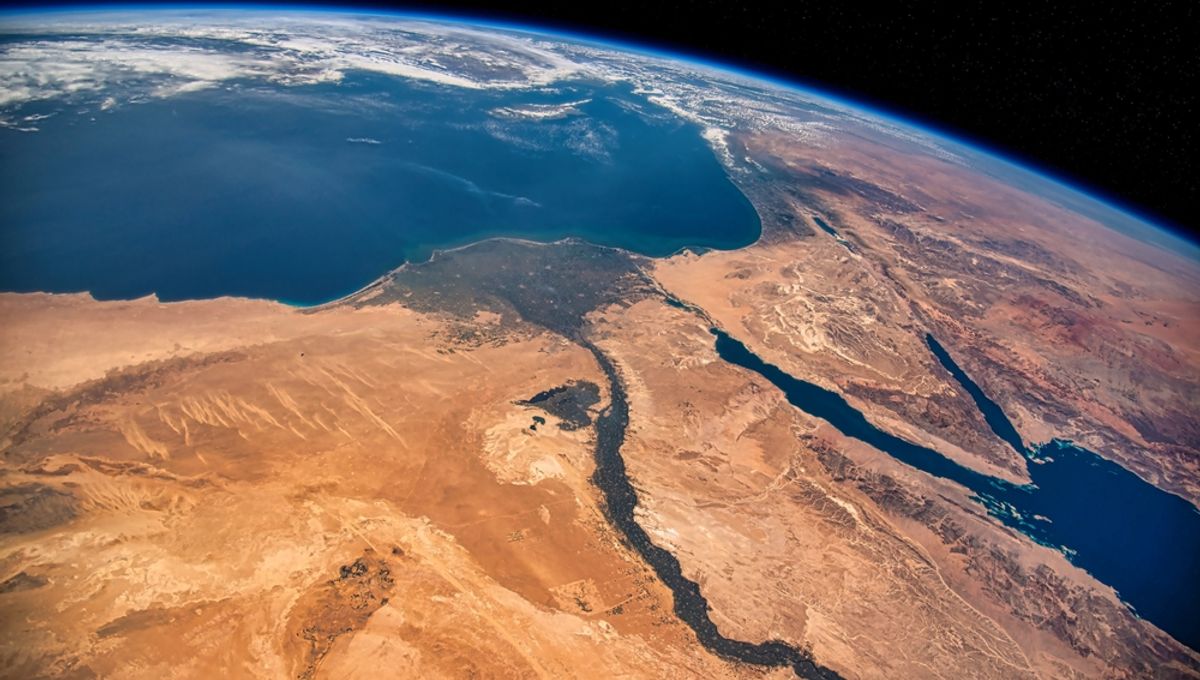  Mystery Of Why Earth’s Record Shows A Wildly Chaotic Magnetic Field 500 Million Years Ago Solved