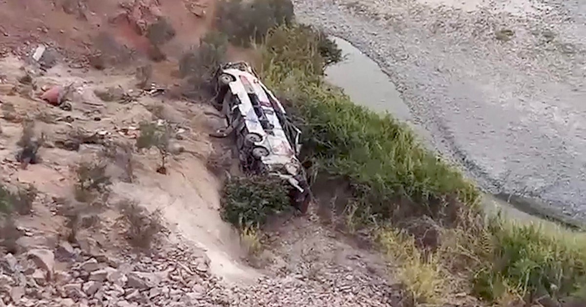  At least 37 dead after passenger bus falls into ravine in Peru