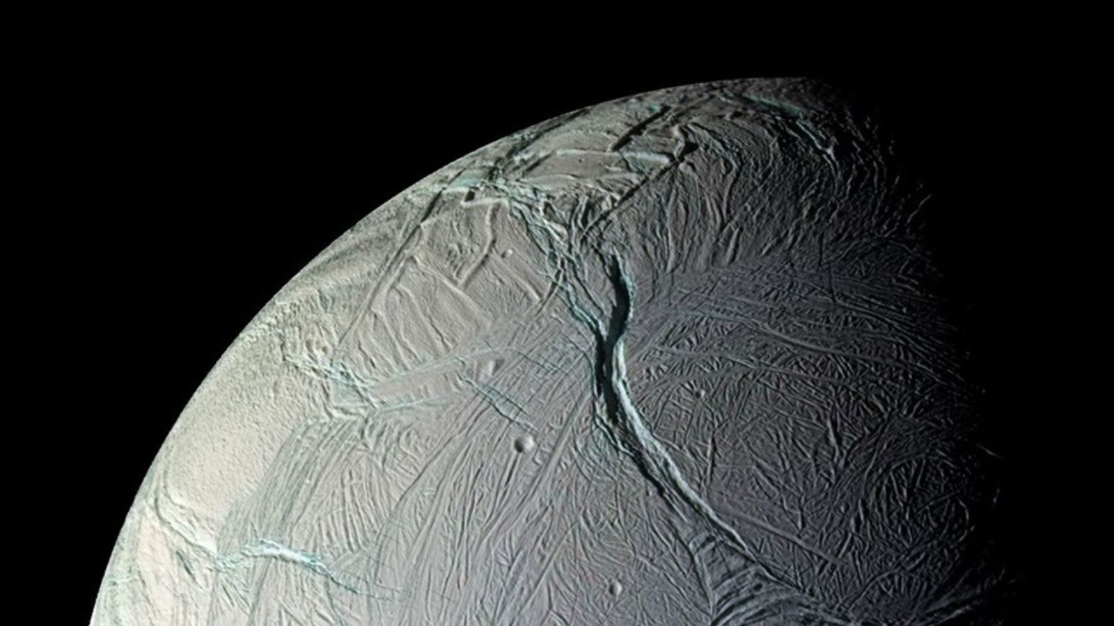 Heat leaking from Saturn’s ocean moon Enceladus bolsters its case as an abode for life