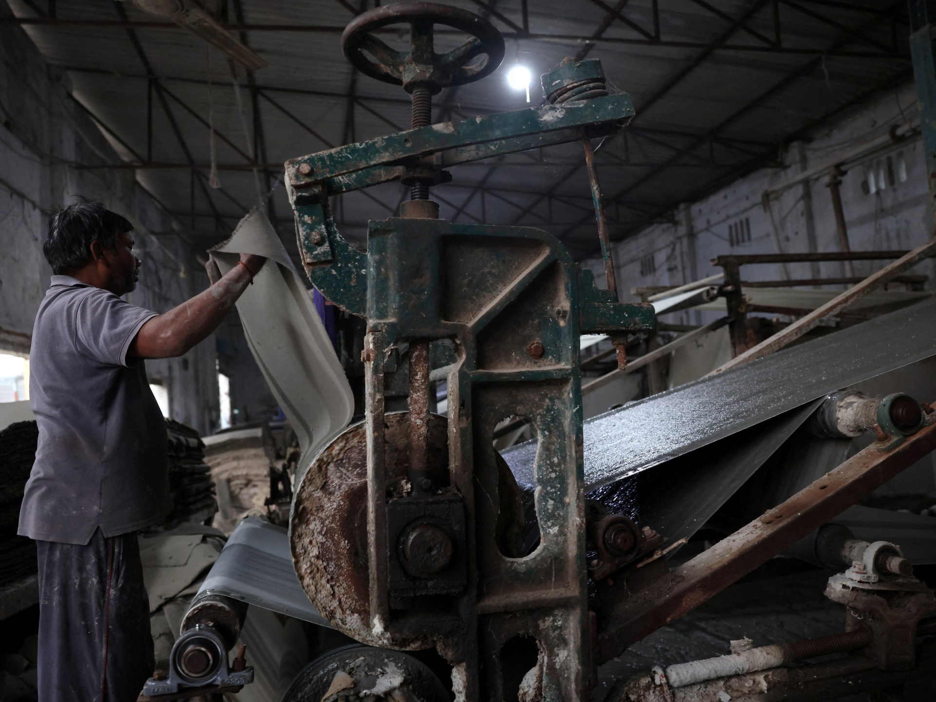  Indian trade unions oppose new labour codes, call for demonstrations | Business and Economy News