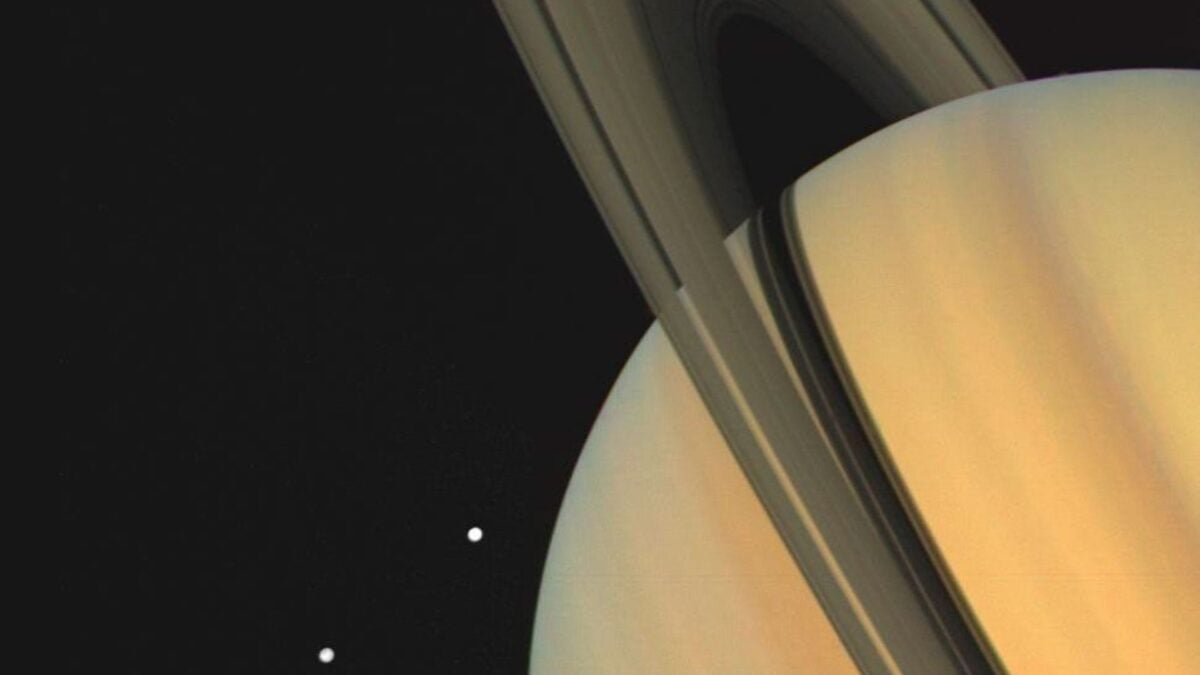  Saturn’s Rings Are Ghosting Us This Weekend