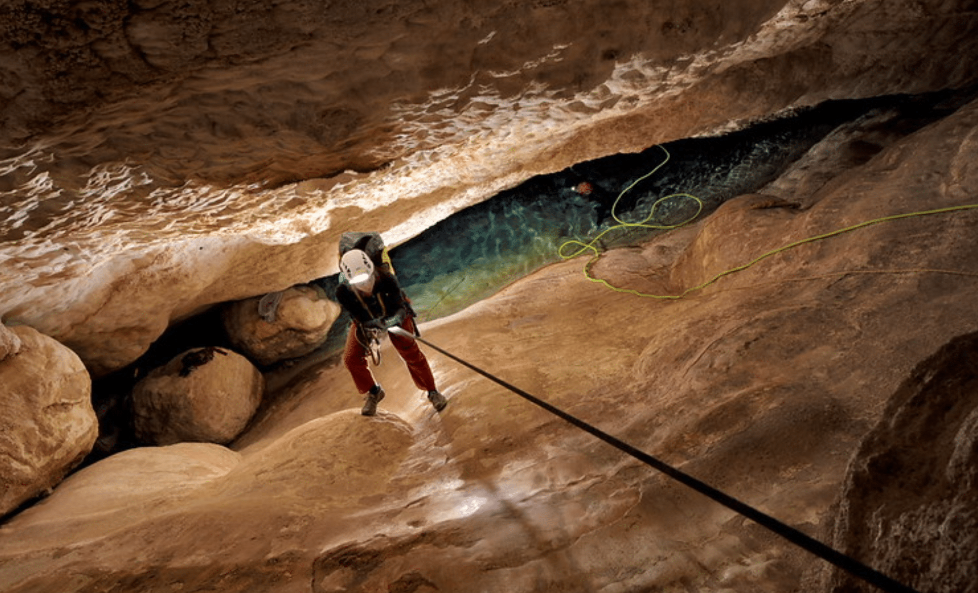  Scientists Dived Deep in a Nevada Cave and Made a 580,000-Year-Old Climate Discovery