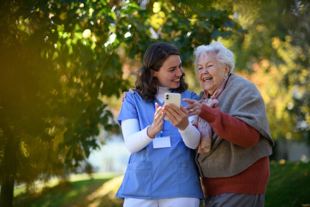  Major study reveals why Alzheimer’s patients forget their family, friends
