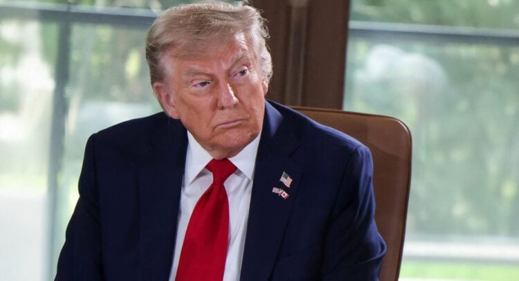  Trump Eyes Slashing China’s Tariff Rate by Another 10%