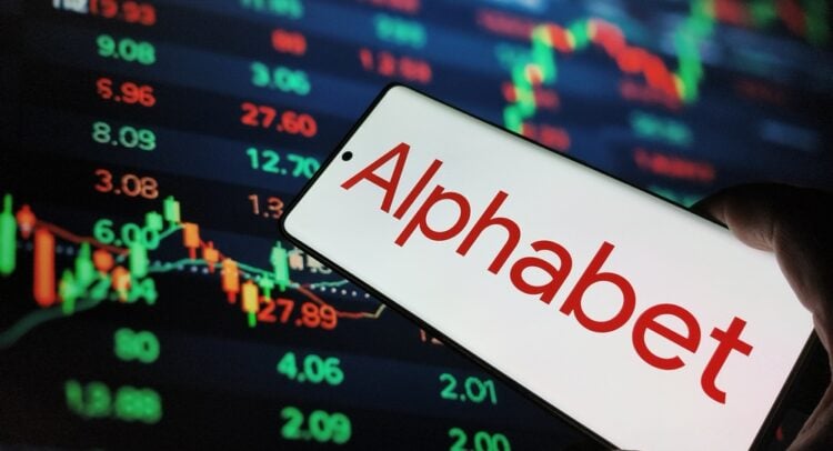  Alphabet (GOOGL) Overtakes Microsoft (MSFT) as Market Value Climbs to $3.58 Trillion
