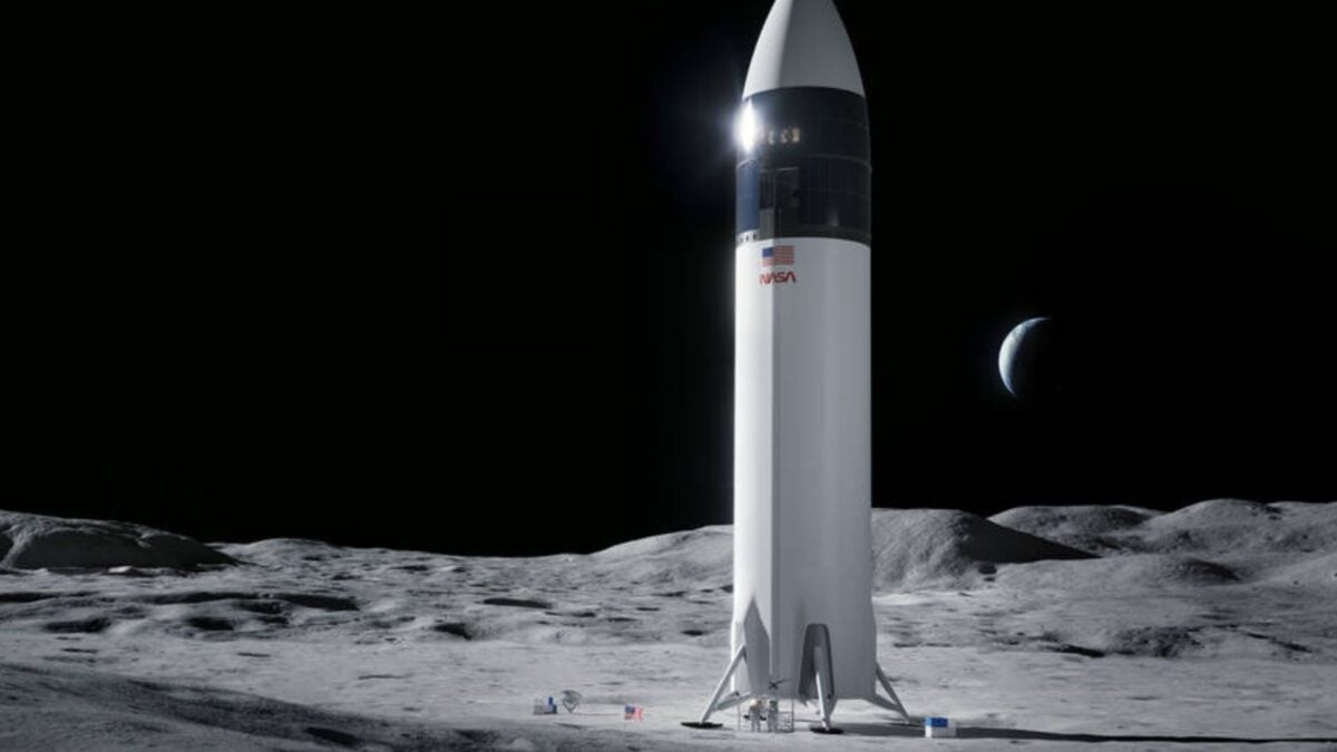  SpaceX to Tell NASA the Moon Will Have to Wait