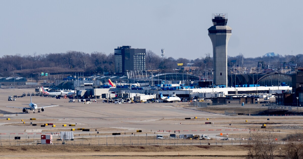  One dead in police shooting inside St. Louis Lambert Airport