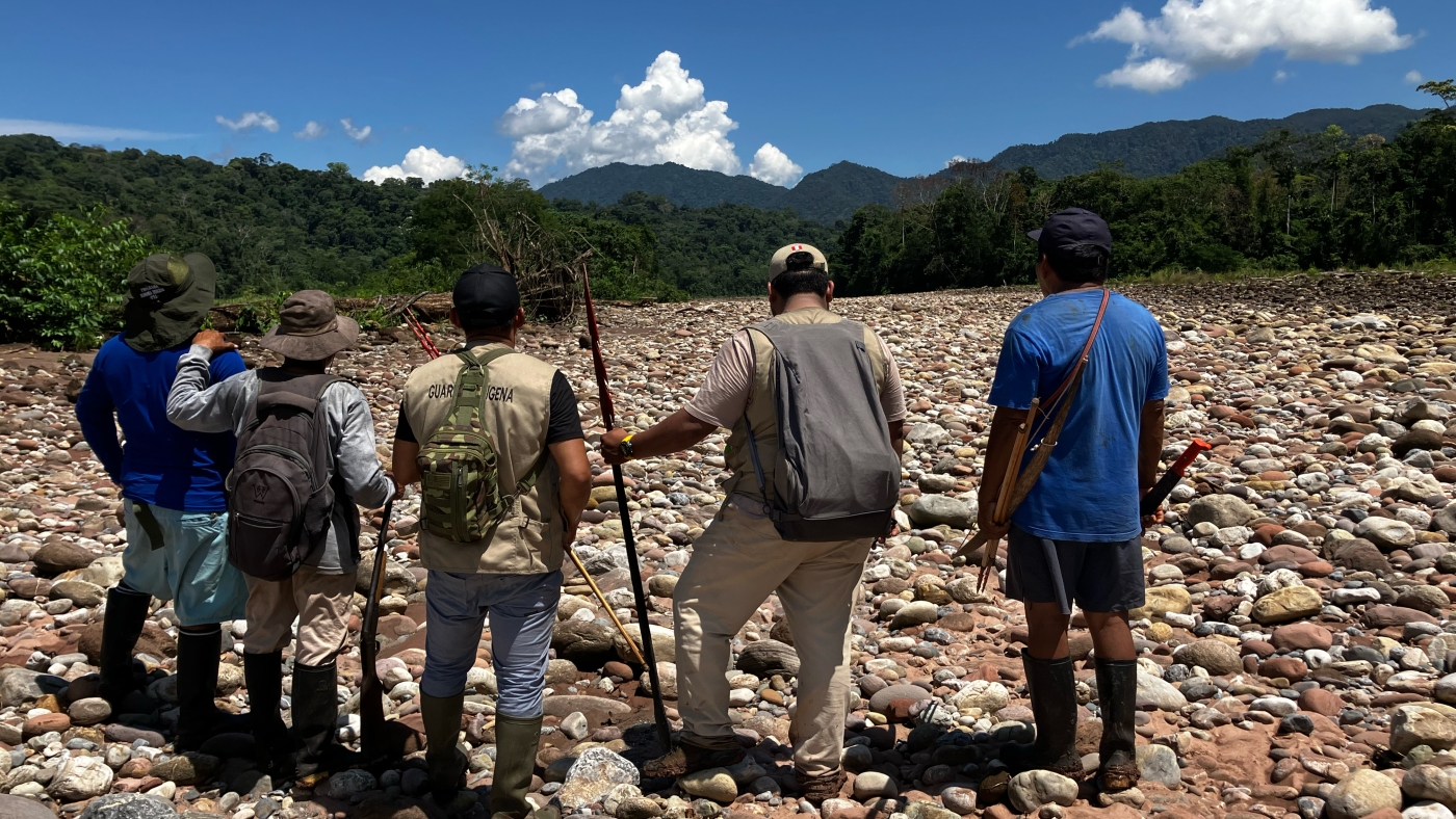  Peru’s Indigenous guards battle coca growers in the Amazon : NPR
