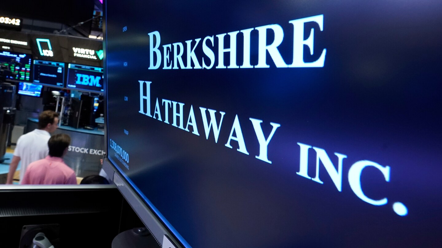 Warren Buffett’s Berkshire Hathaway sees 17% profit boost amid mild hurricane season