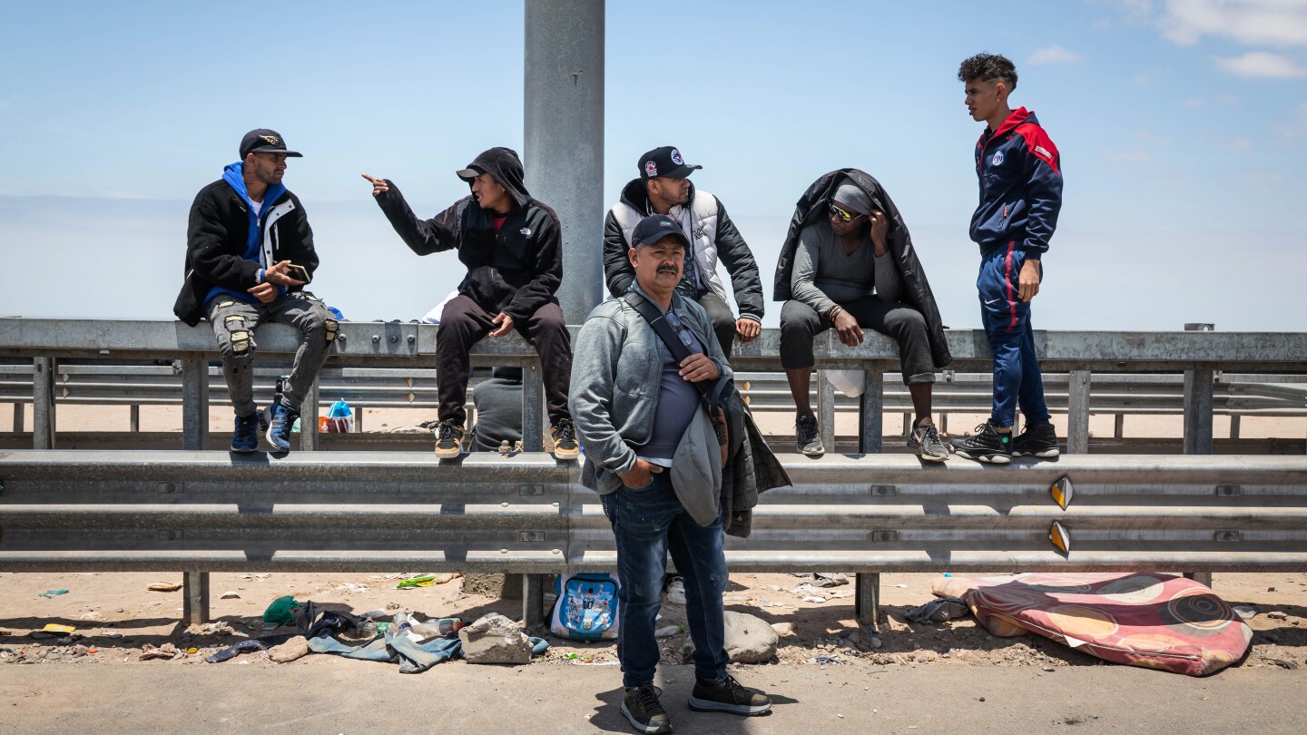  State of emergency in Peru as Venezuelan migrants move north from Chile