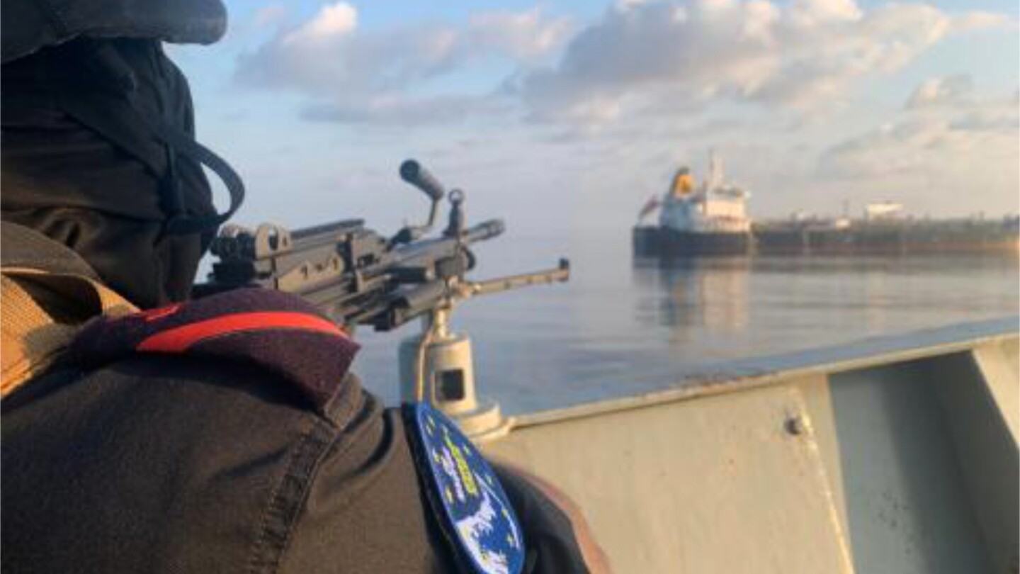  EU vessel reaches a ship seized by pirates off Somalia and finds all crew safe