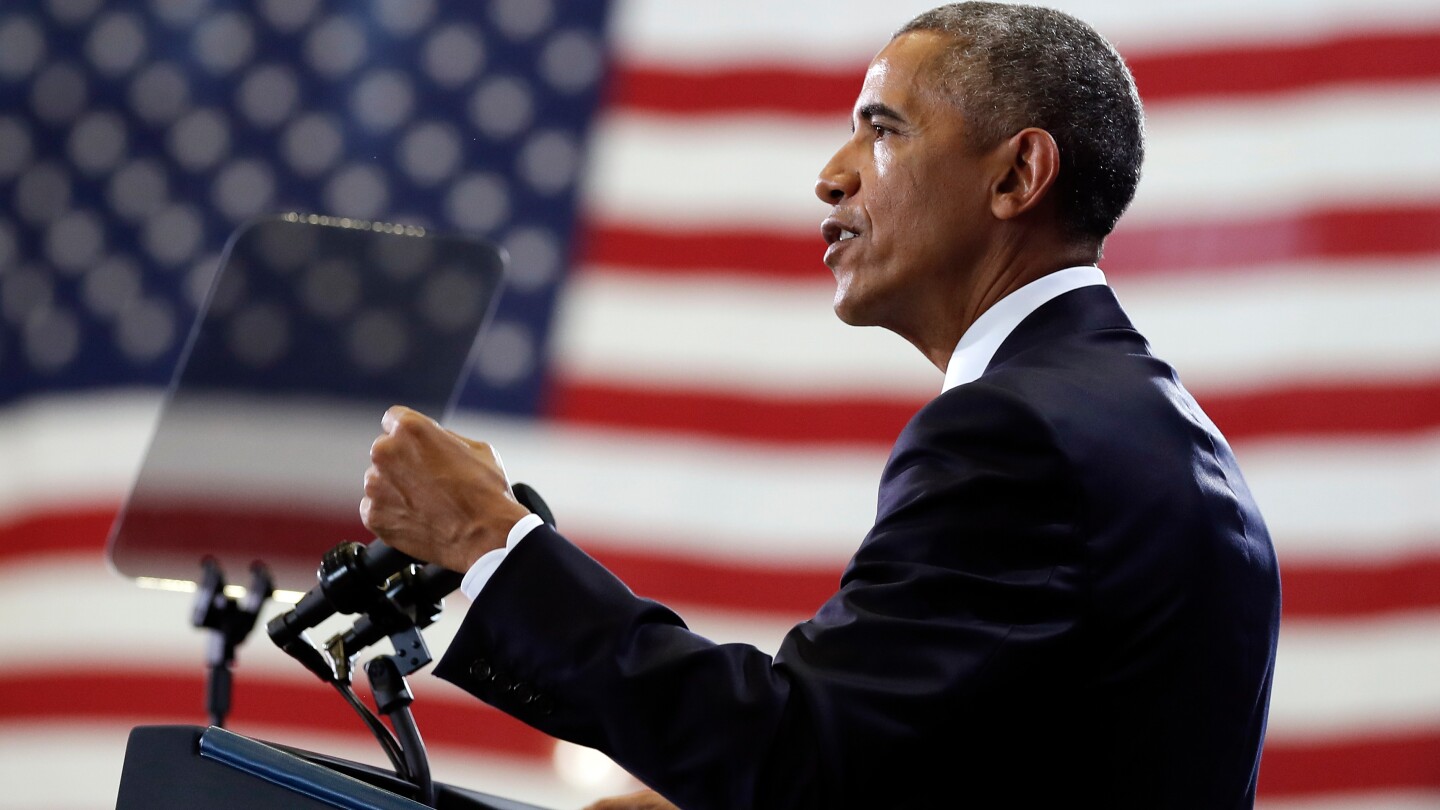  Obama campaigns in New Jersey, Virginia before Election Day