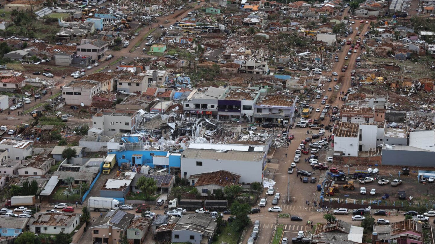  Powerful tornado in Brazil kills 6 people and injures hundreds more