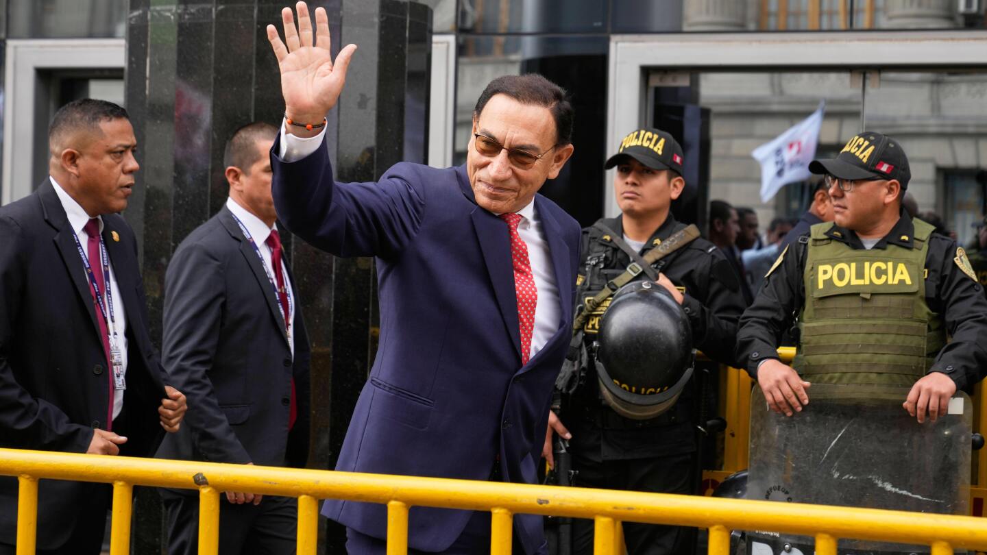  Former Peruvian President Martín Vizcarra sentenced to 14 years in prison for corruption