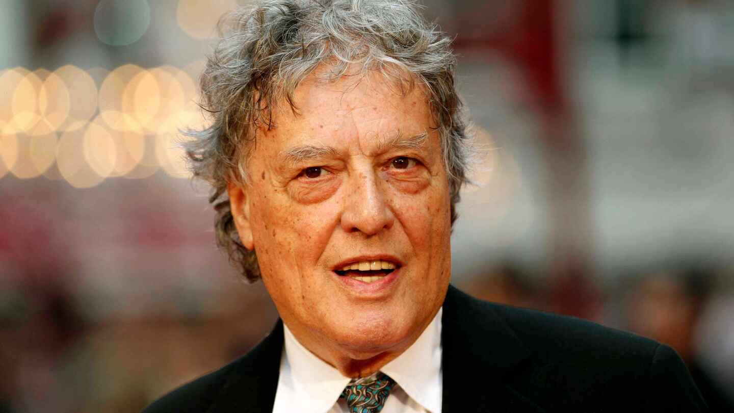  Playwright Tom Stoppard who won Academy Award for screenplay for ‘Shakespeare In Love’ has died