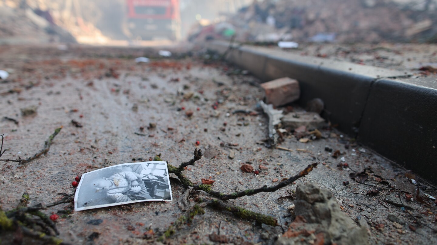  Russian attack kills at least 25 in Ukraine