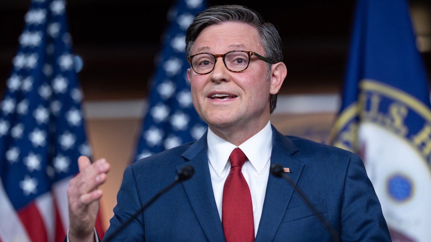  Speaker Johnson faces an unruly House as lawmakers return for shutdown vote