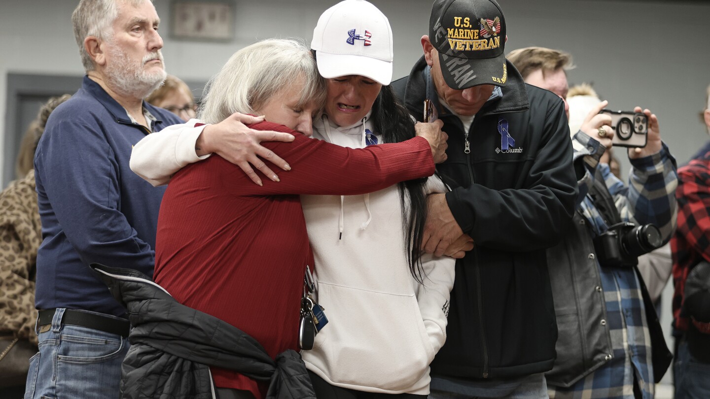  US halts all asylum decisions after National Guard shooting in DC