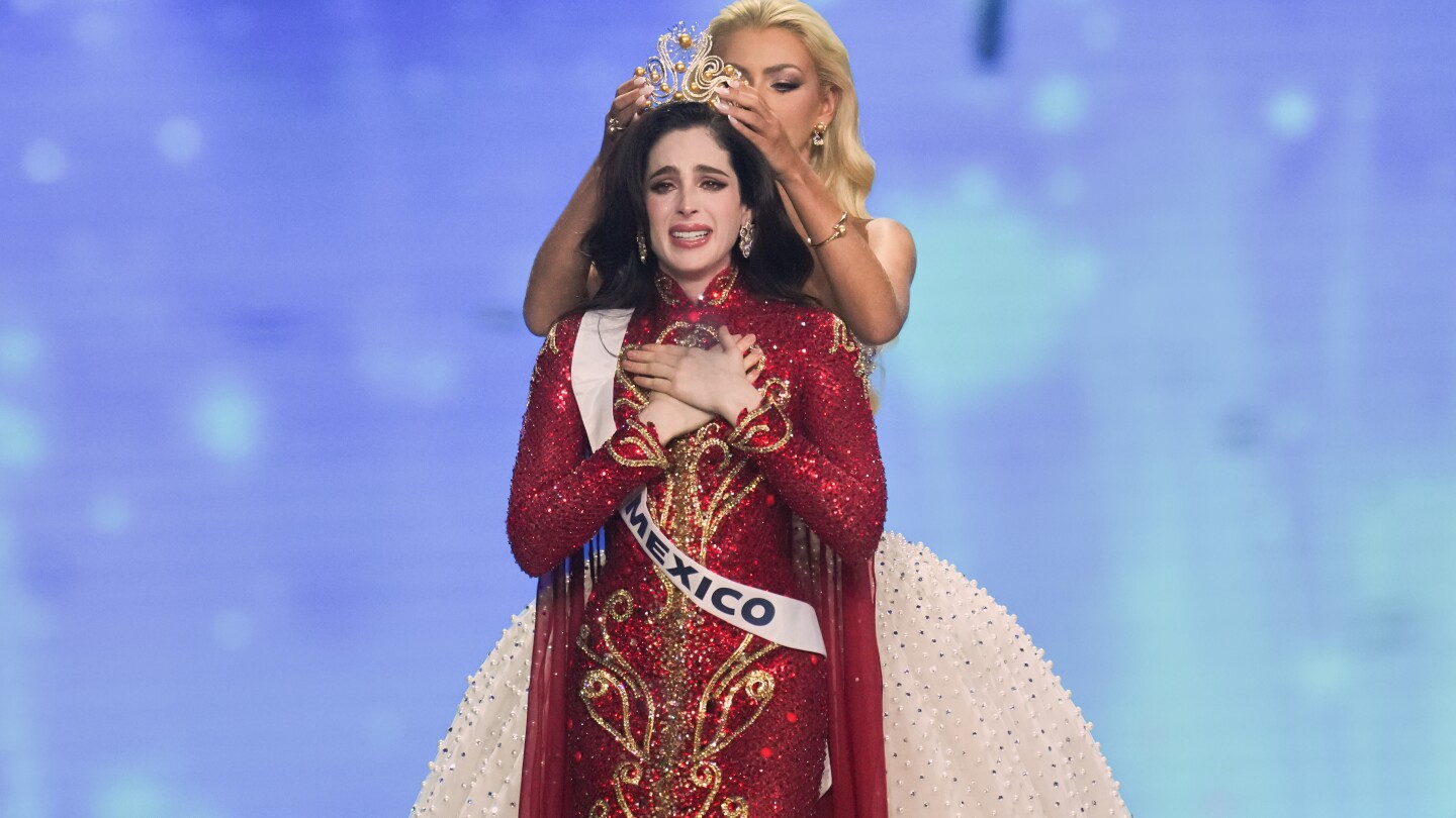  Mexican president celebrates Fátima Bosch Fernández’s Miss Universe 2025 win