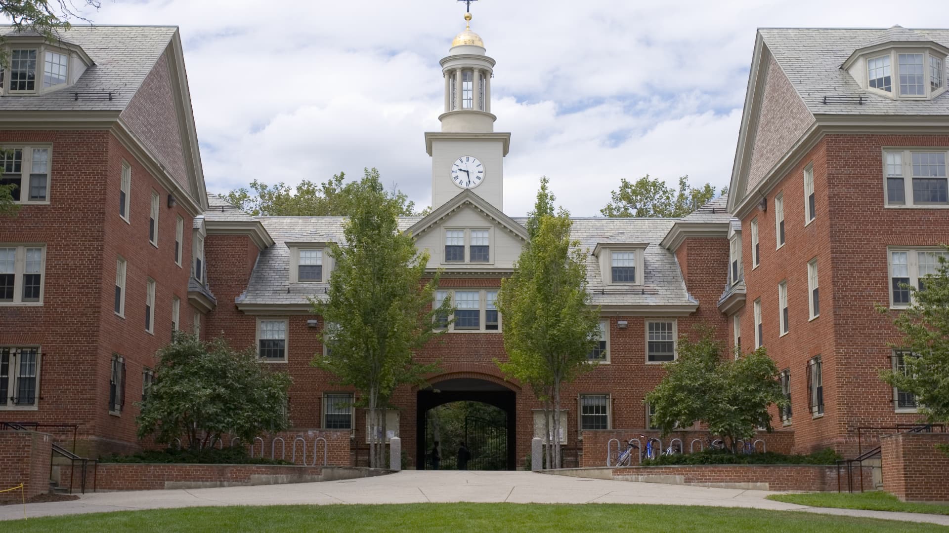  Brown University says active shooter on campus