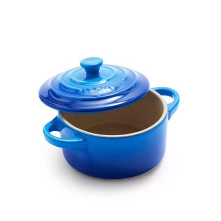 Le Creuset Stoneware Signature Petite Round Cocotte